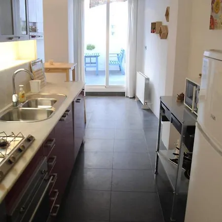 Cam's Flat Daire